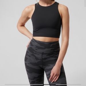 Athleta Conscious Crop